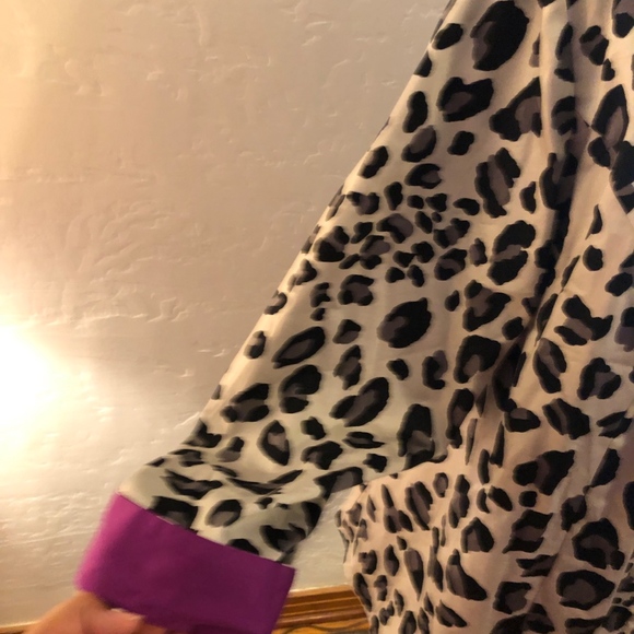 Lane Bryant cheetah print blouse, size 26 - Picture 6 of 8